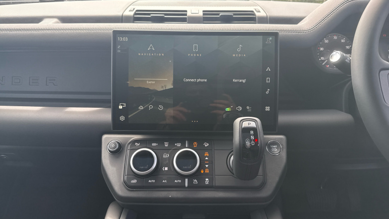 Land Rover Defender 3.0 D250 X-Dynamic SE 110 5dr Auto Diesel Estate